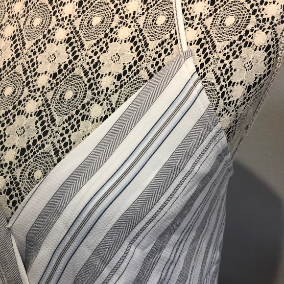Printed Stripe Halter Top - Picture 2 of 5
